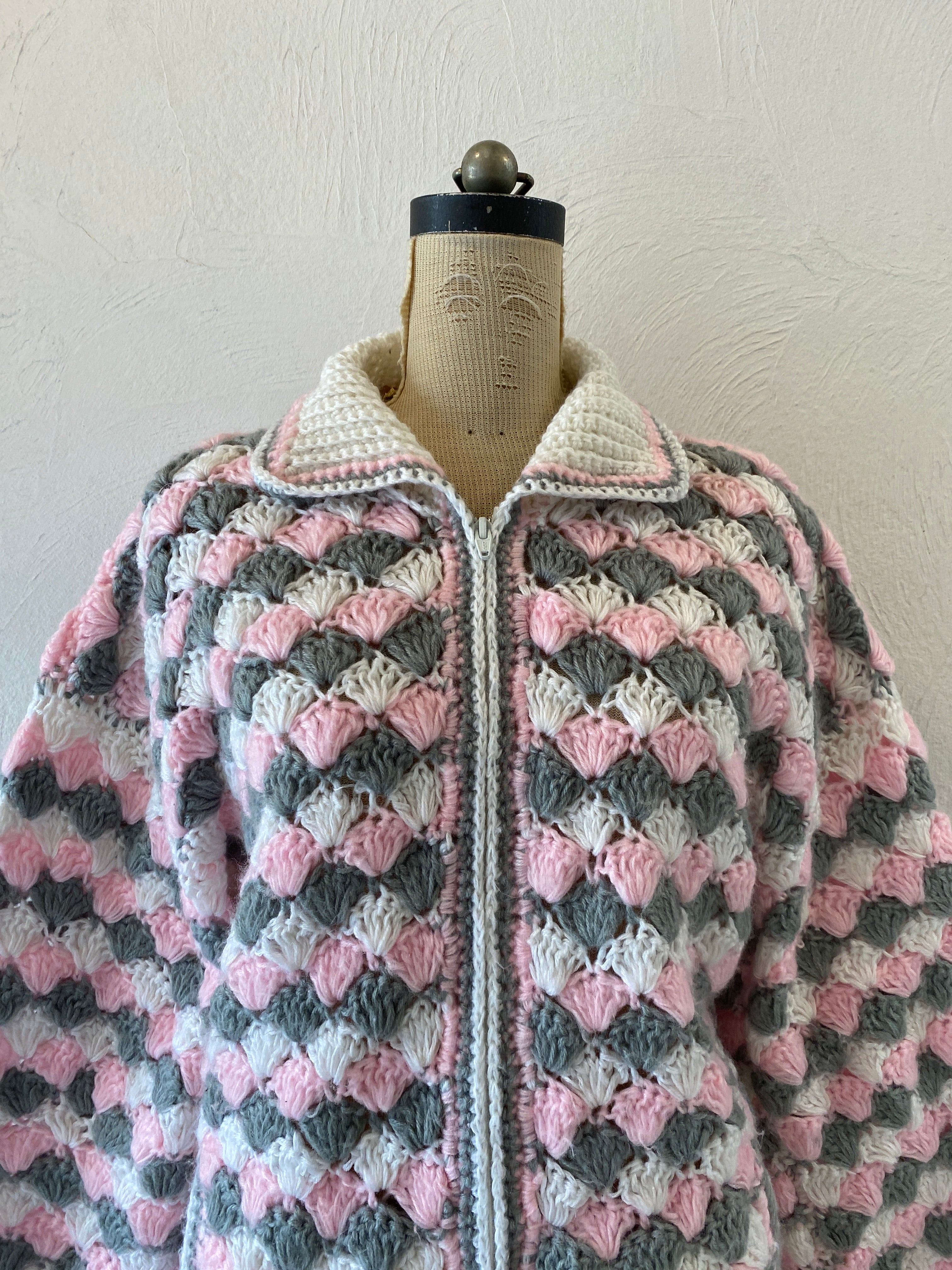 pink gray knit blouson
