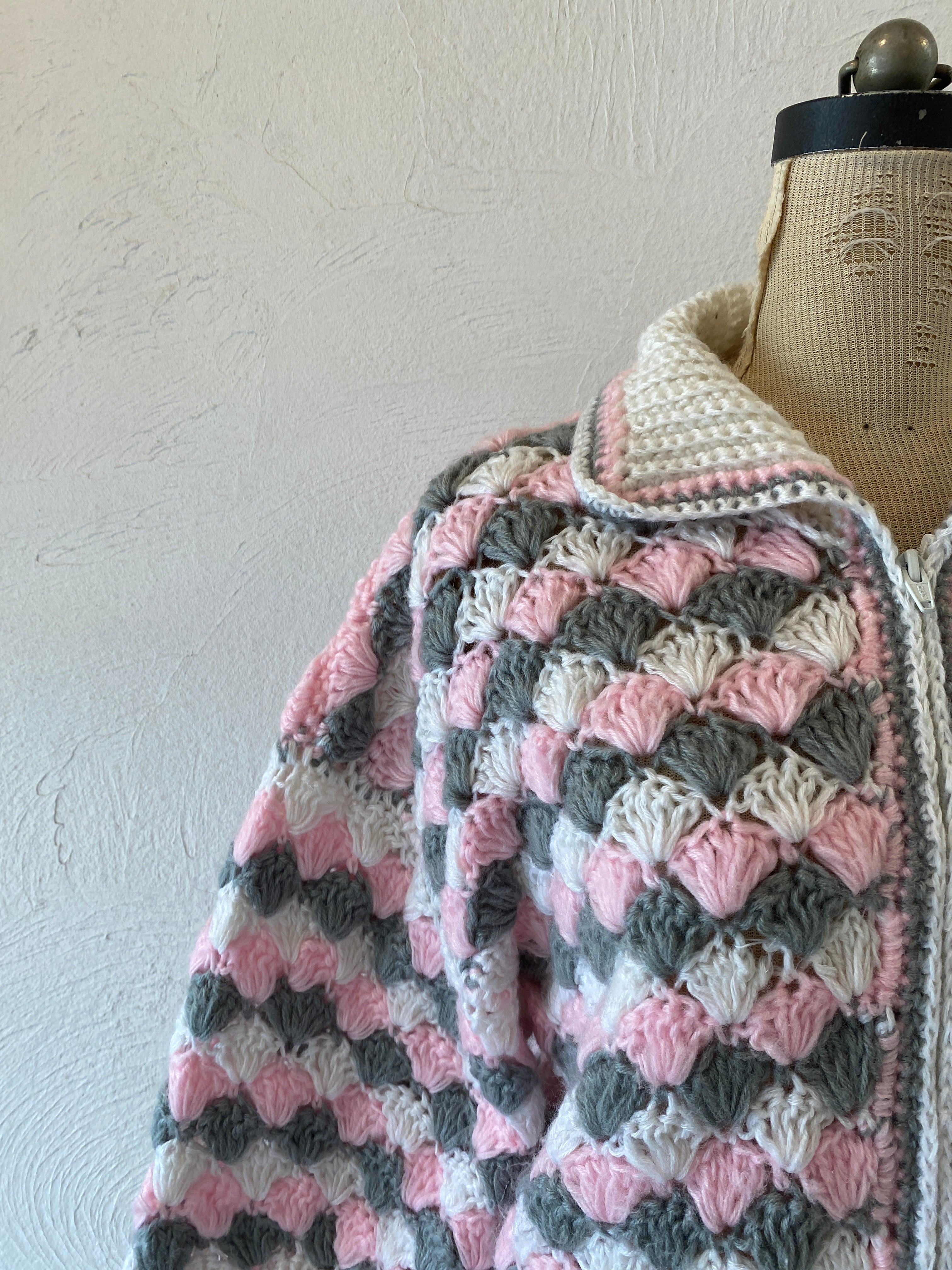 pink gray knit blouson