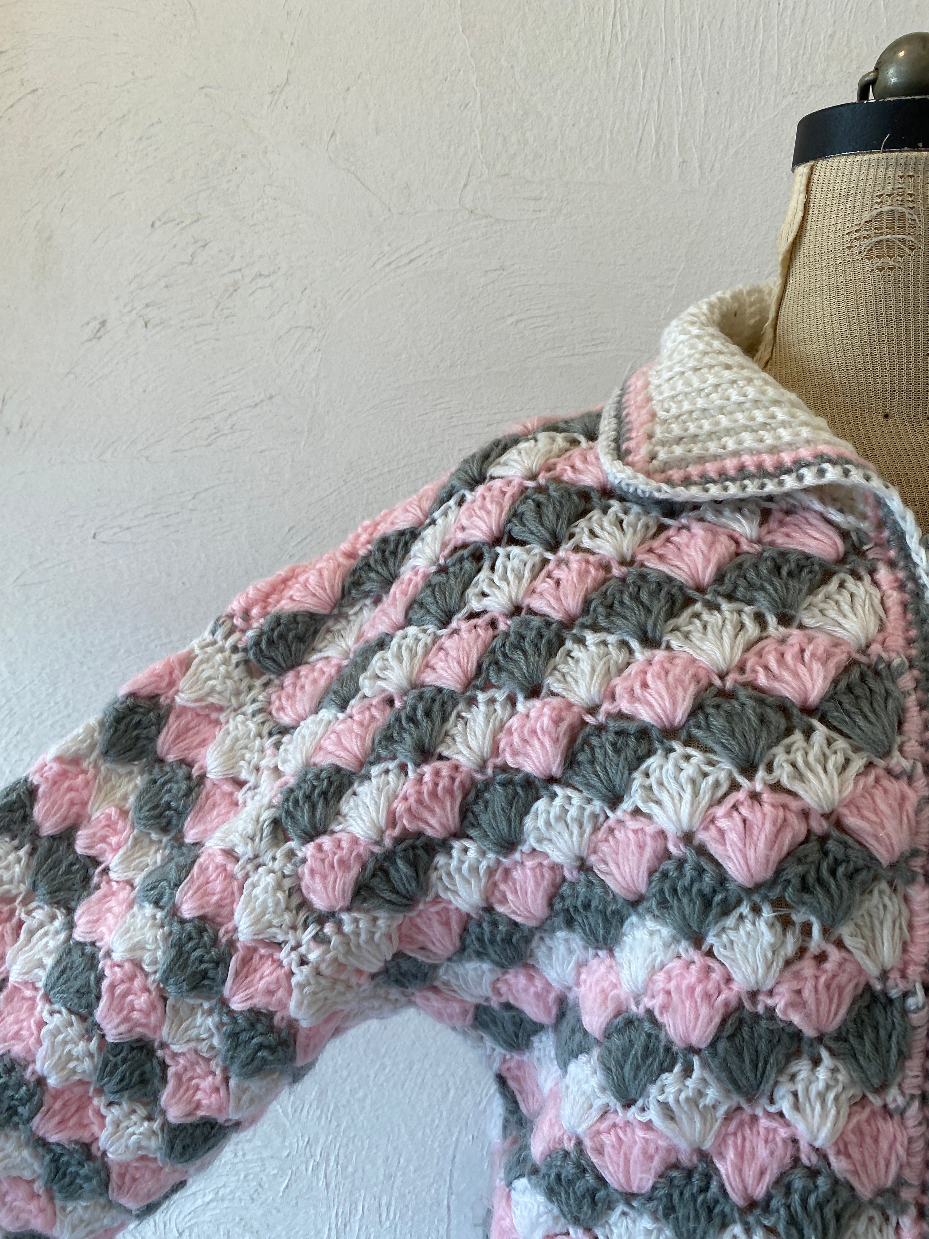 pink gray knit blouson