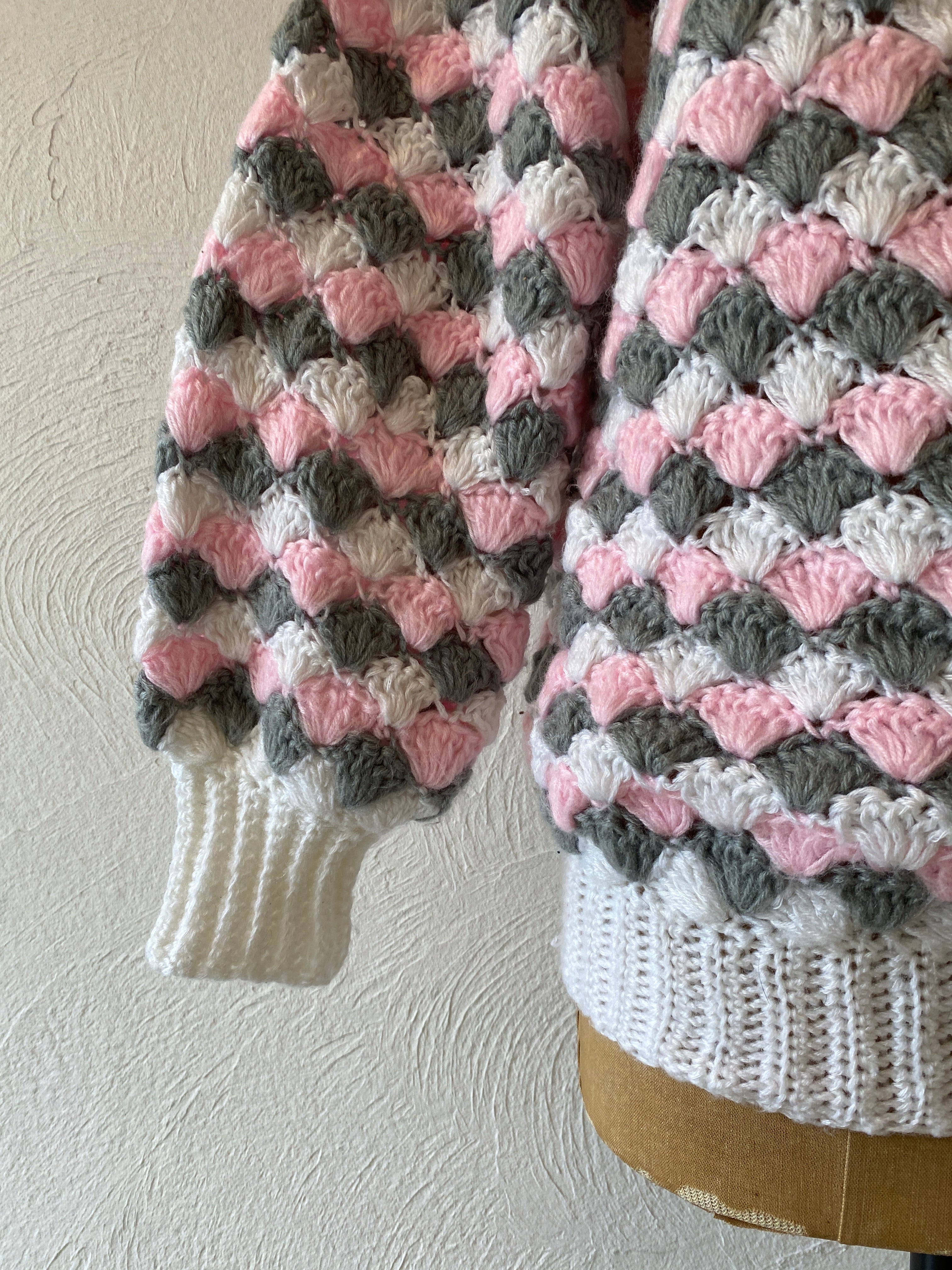 pink gray knit blouson