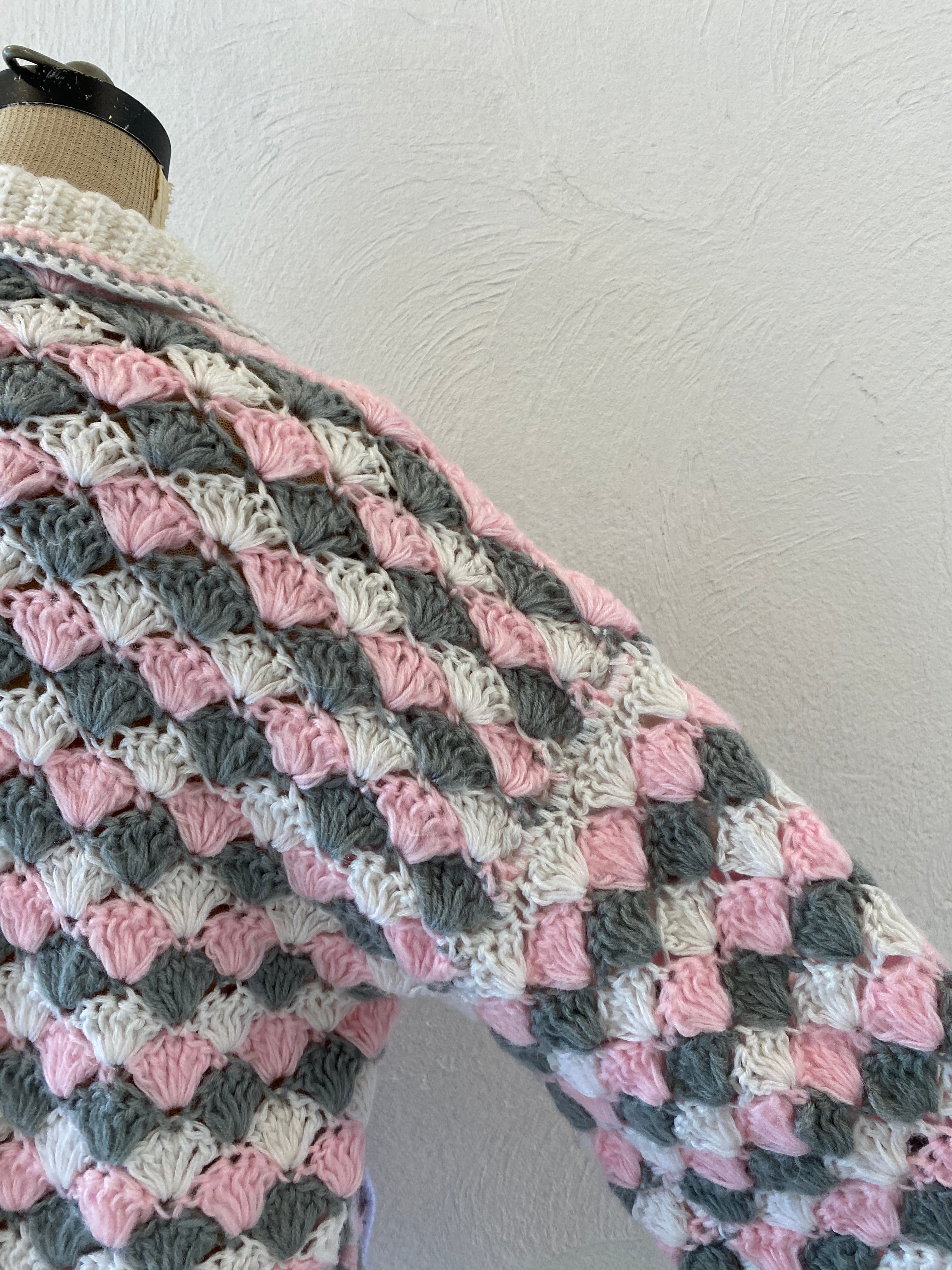 pink gray knit blouson