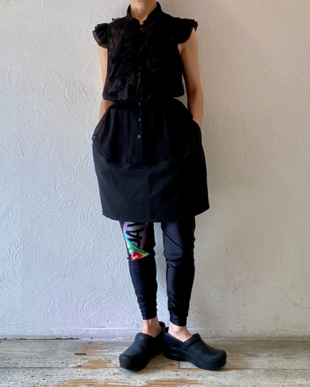 volume mini skirt