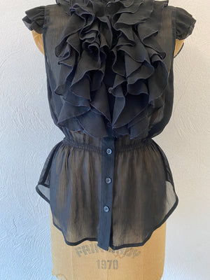 volume frill blouse