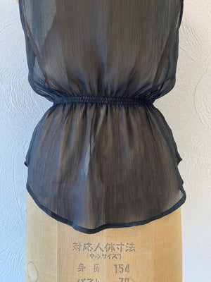 volume frill blouse