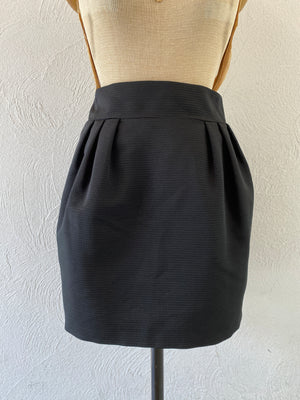 volume mini skirt