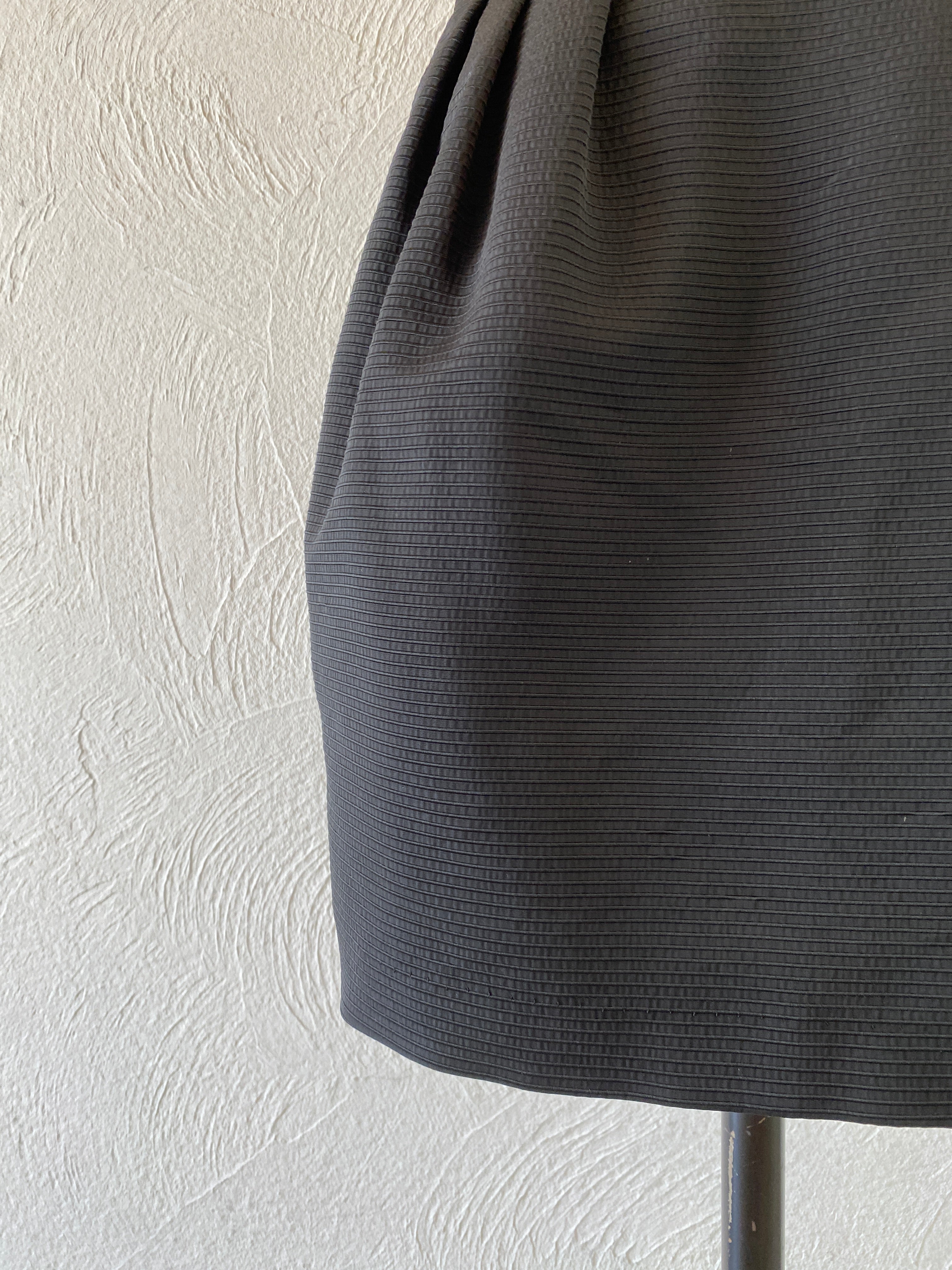 volume mini skirt