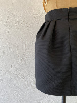 volume mini skirt