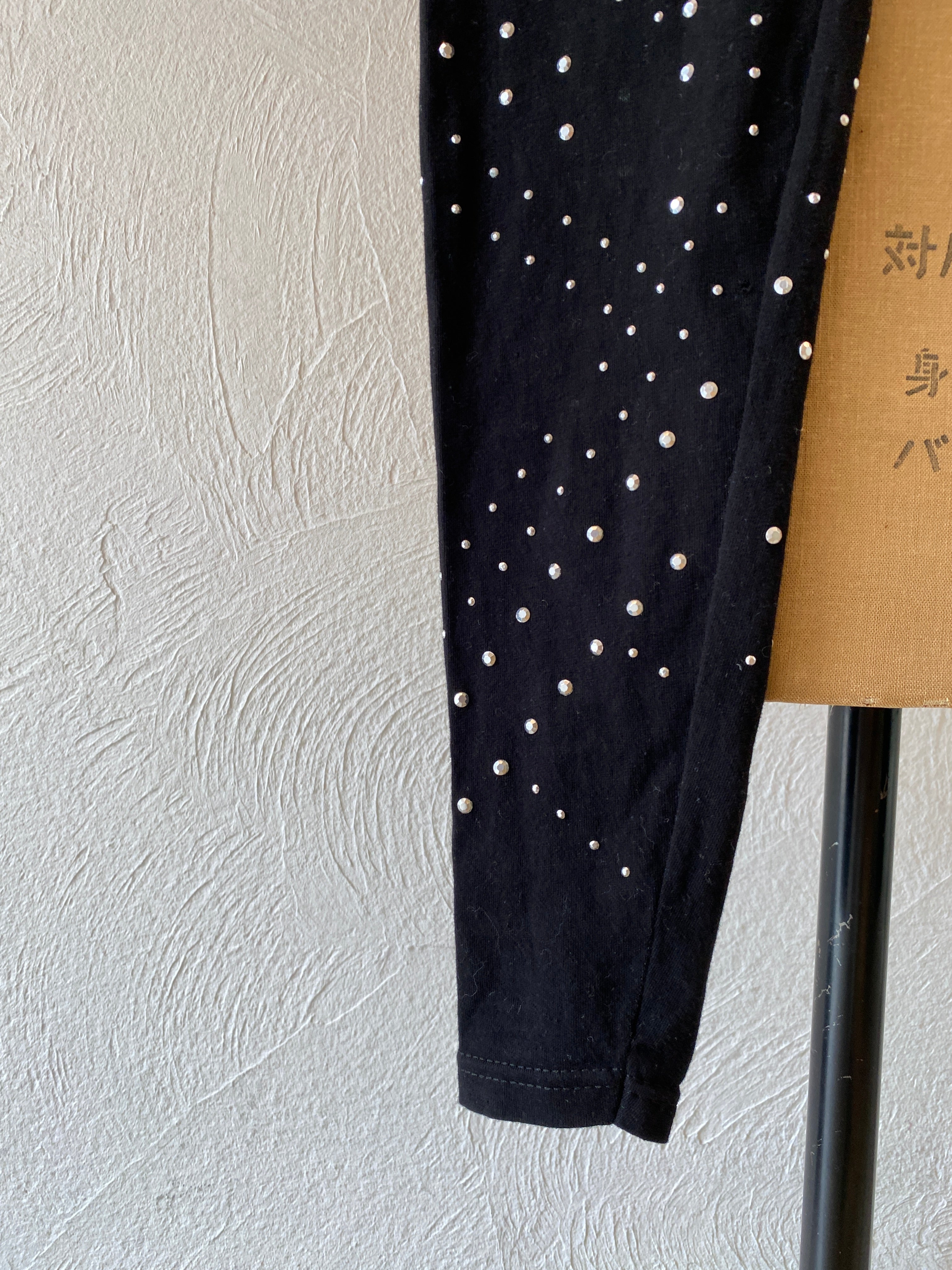 studs leggings
