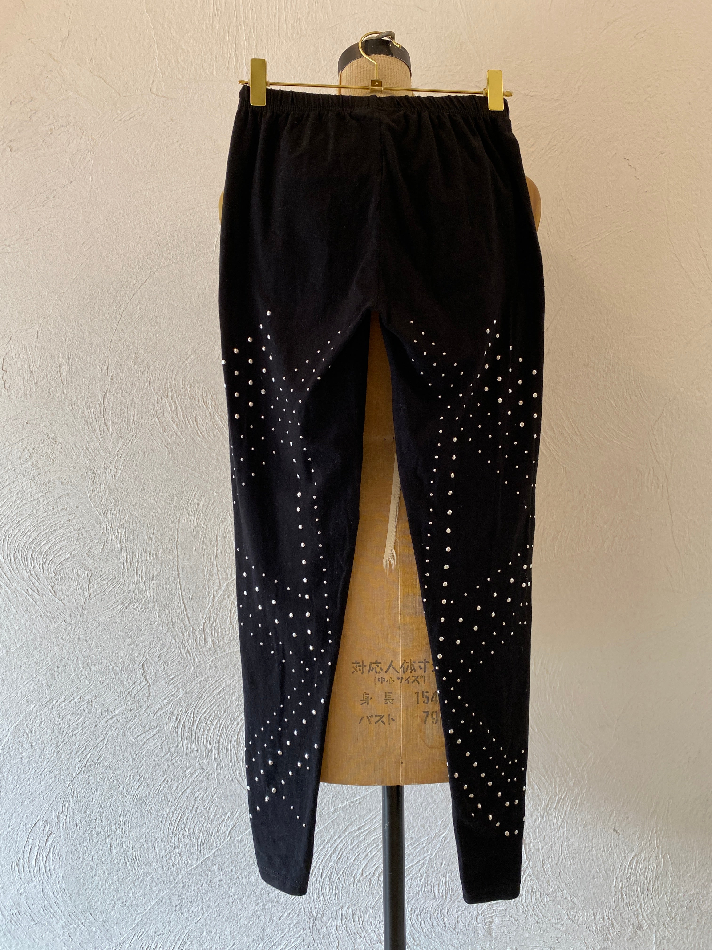 studs leggings