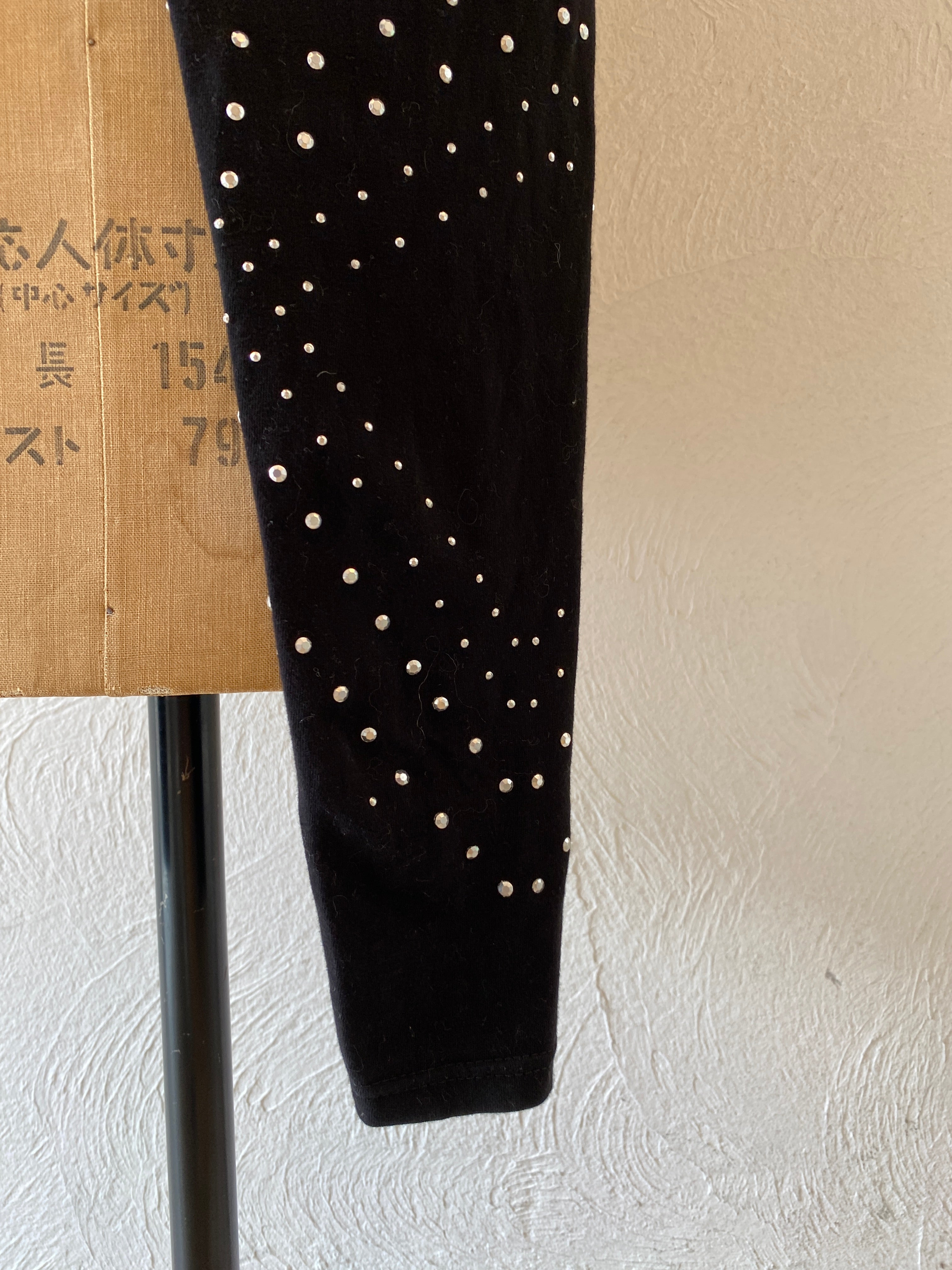 studs leggings