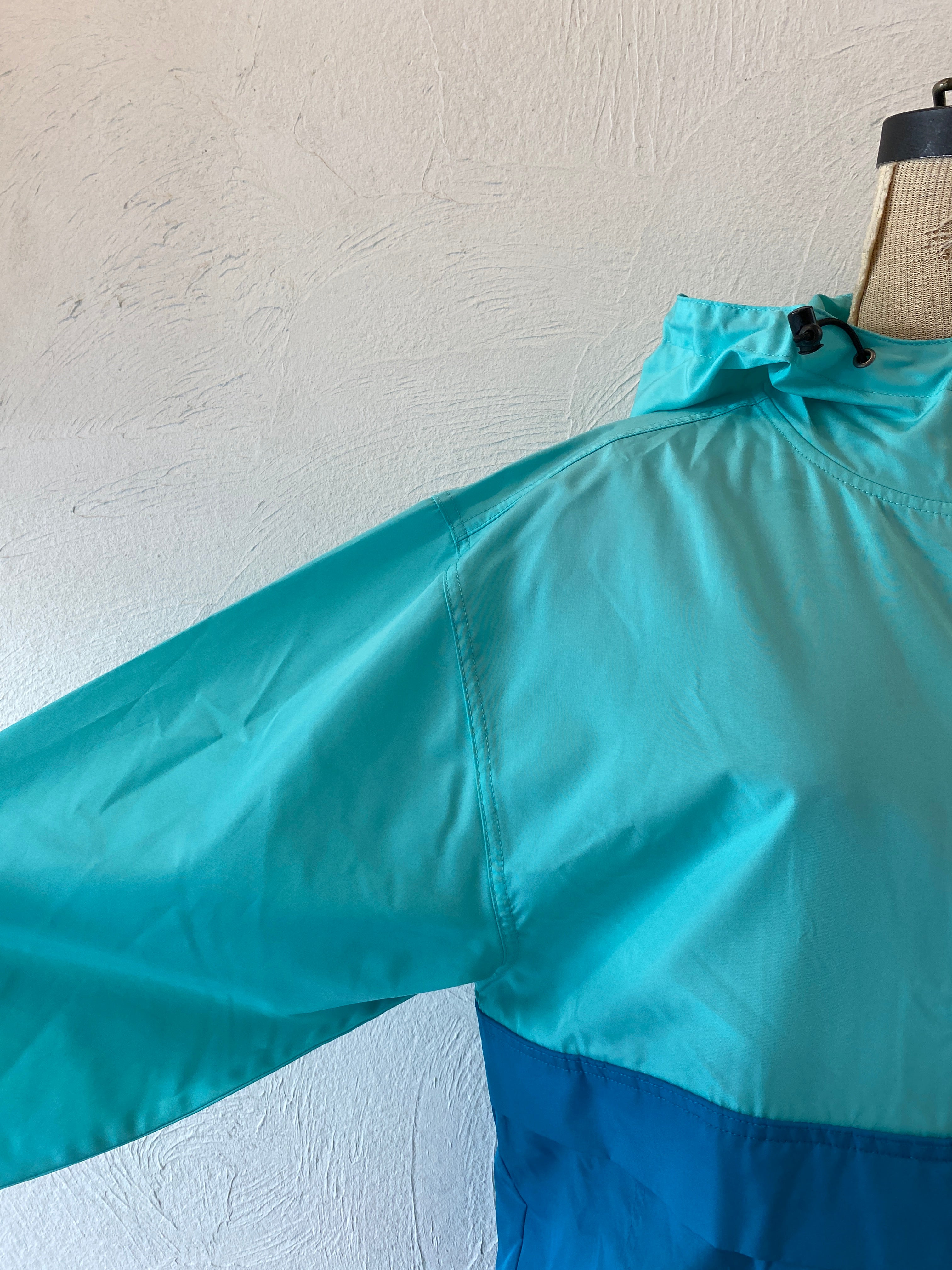 nylon hoodie pullover