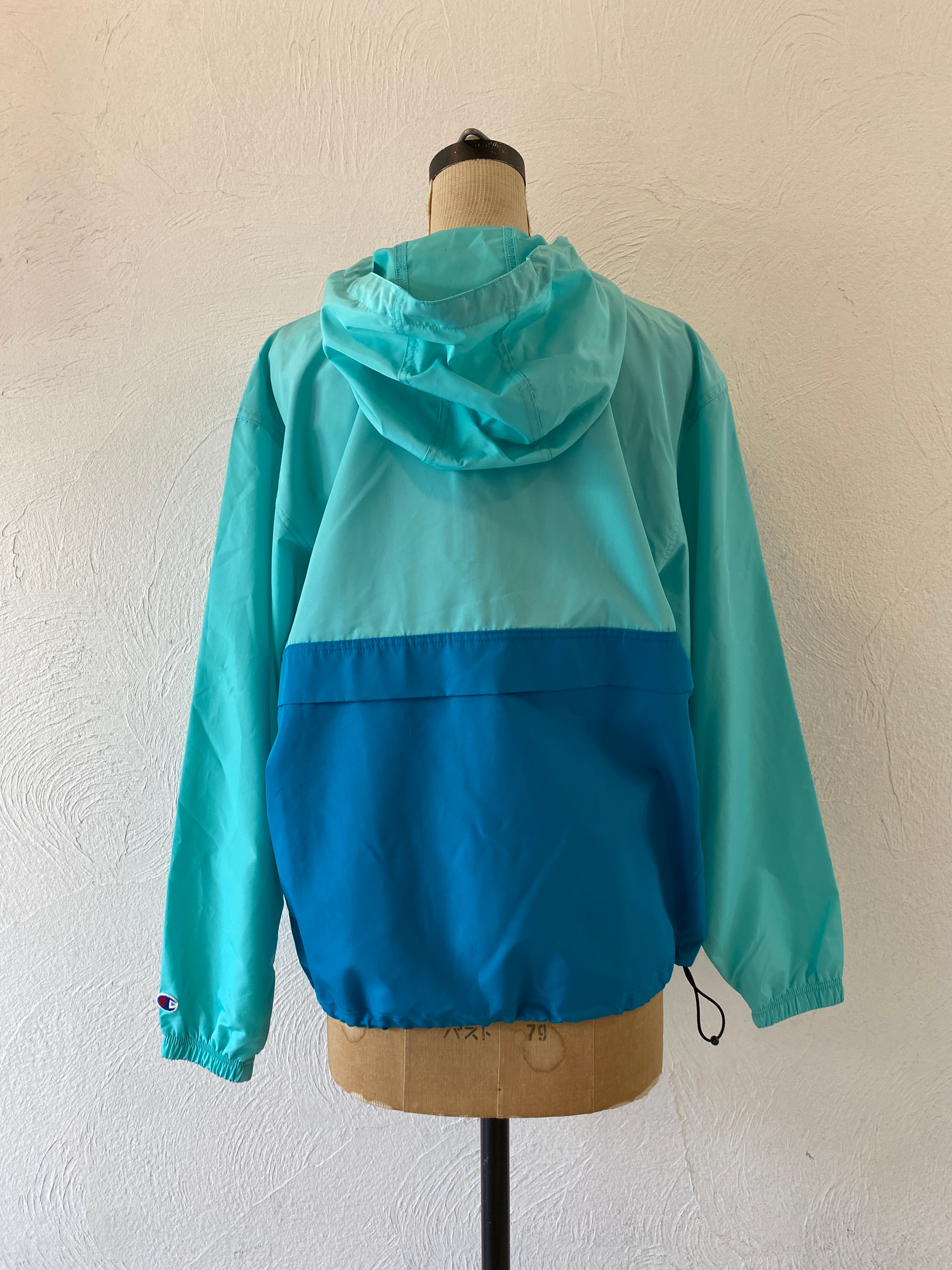 nylon hoodie pullover