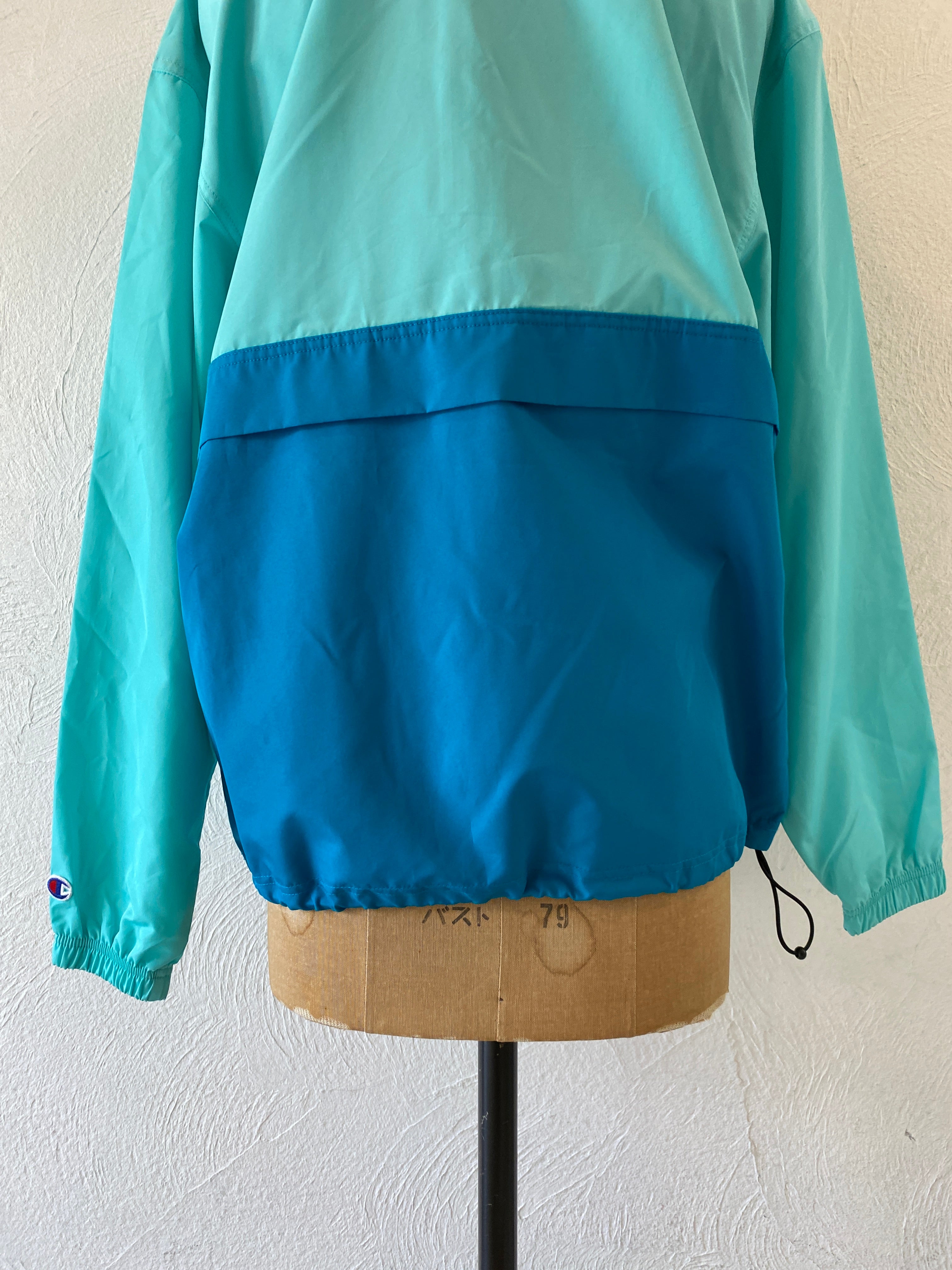 nylon hoodie pullover