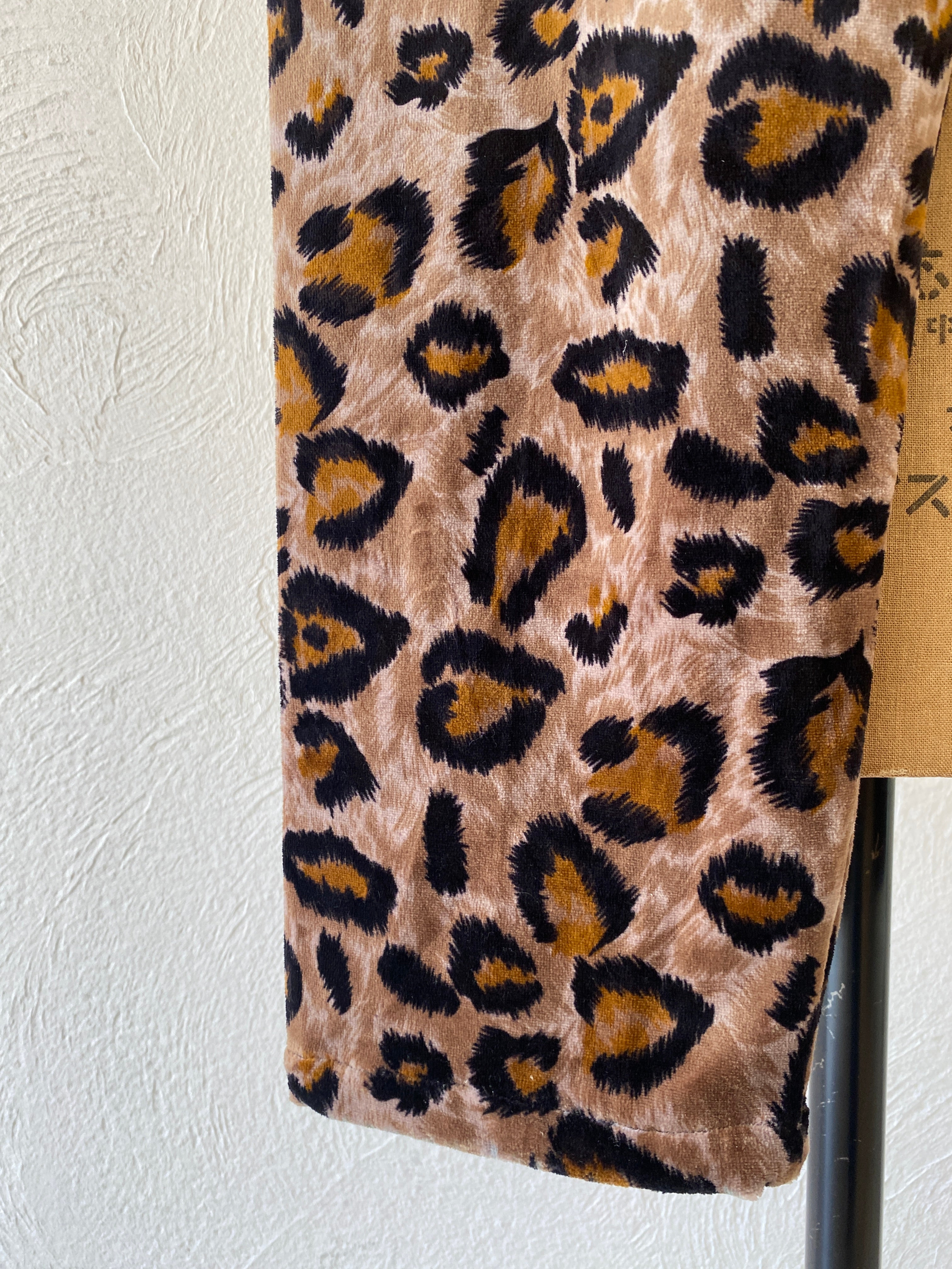 velours leoperd pants