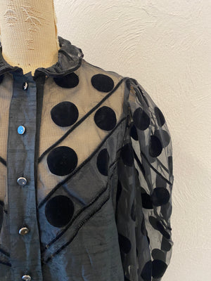puff sleeve dot blouse