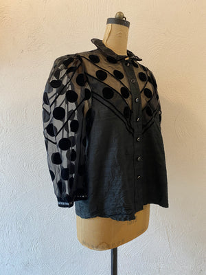 puff sleeve dot blouse