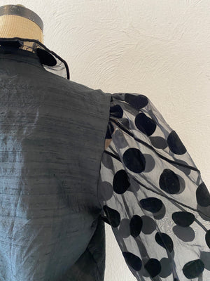 puff sleeve dot blouse