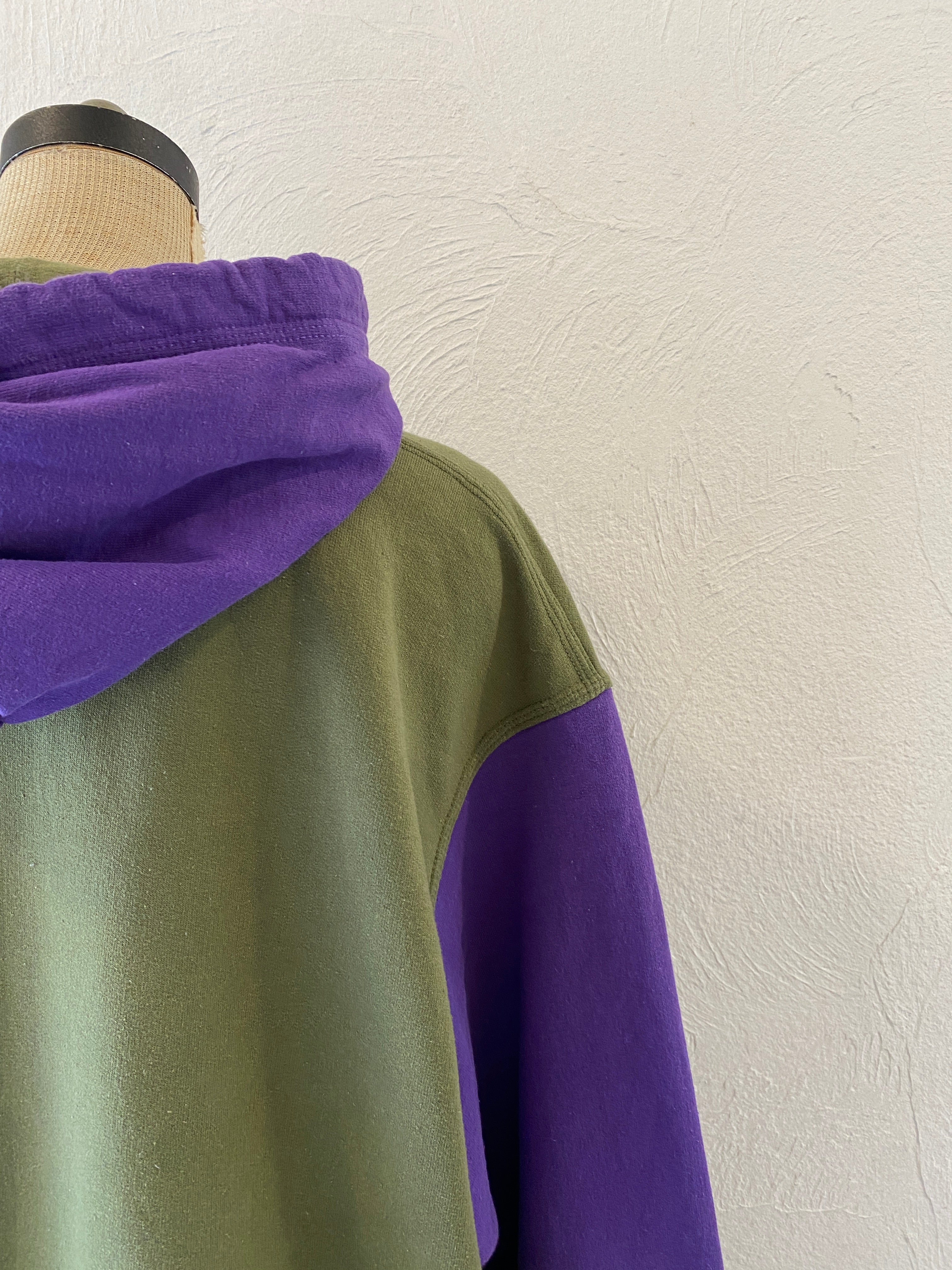 bi-color hoodie sweat